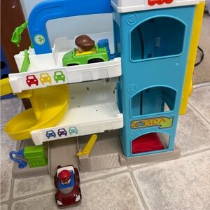 Fisher-Price Little People Helpful Neighbor  Parking Garage Playset